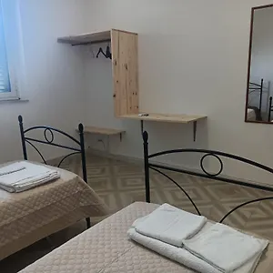 Pensión Petraleuka, Realmonte